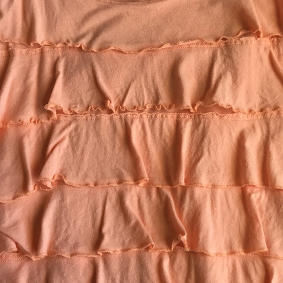 Ruffles all around Tank - Picture 2 of 3